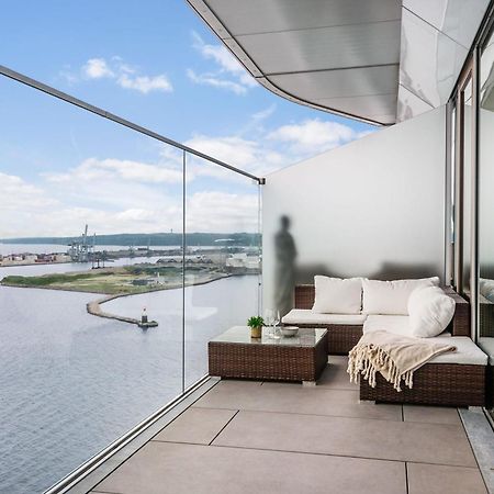 Ferienwohnung Endless Ocean Views With Private Balcony Århus Exterior foto